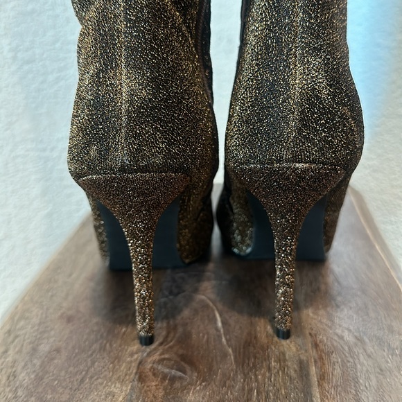 NICOLE MILLER NYC Logan Gold Glitter Pointed Toe Heeled Boot Sz 8.5 - Picture 7 of 11